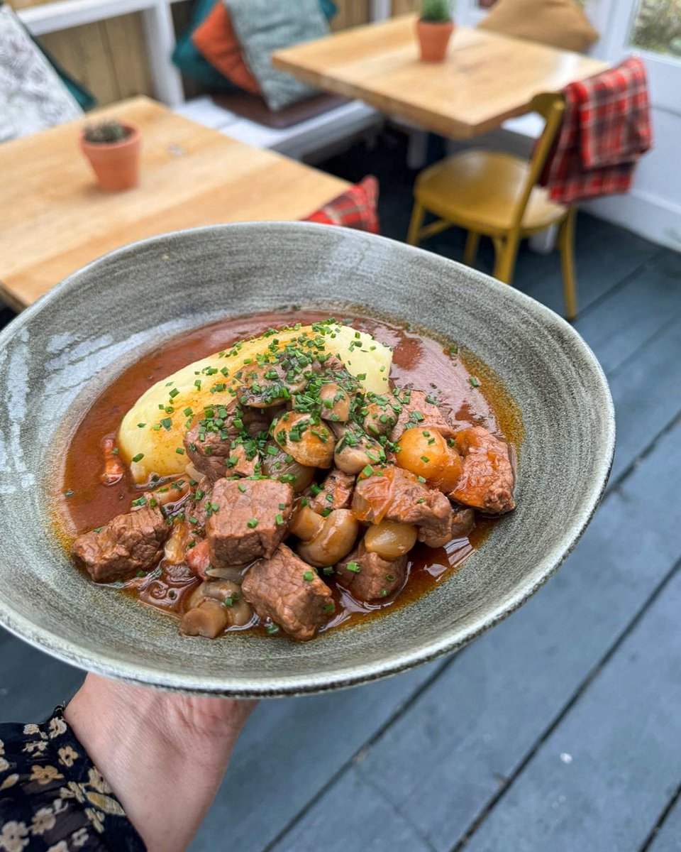 NEW on the menu - Beef bourguignon, mash potato, pearl onions, button mushrooms, pancetta &amp; red wine. Trust us, it’s special 👌🏼