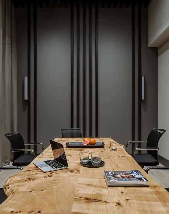 ArbitrageEngine's tweet image. 🚨 UAE Authorities Arrest Scam Ring 🚨

A team of nearly 100 handlers was arrested in the UAE for various scams:
- Telegram crypto channels
- Stealing bank data via WhatsApp
- Dating sites for crypto deposits

More info in our TG. 

#ScamAlert #Crypto #UAE