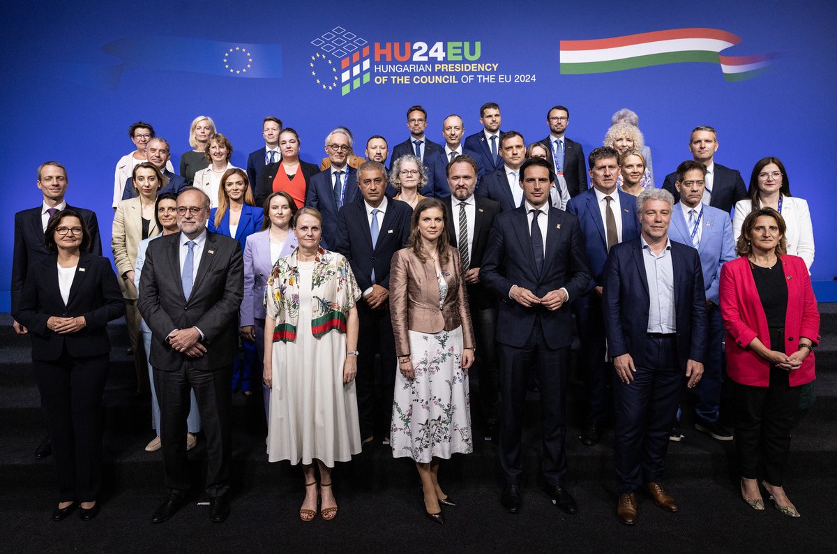 I participated in the informal Council of Ministers of the Environment in Hungary.  We discussed many important issues regarding the protection of water quality in Europe, but also about the process of strengthening the circular economy.