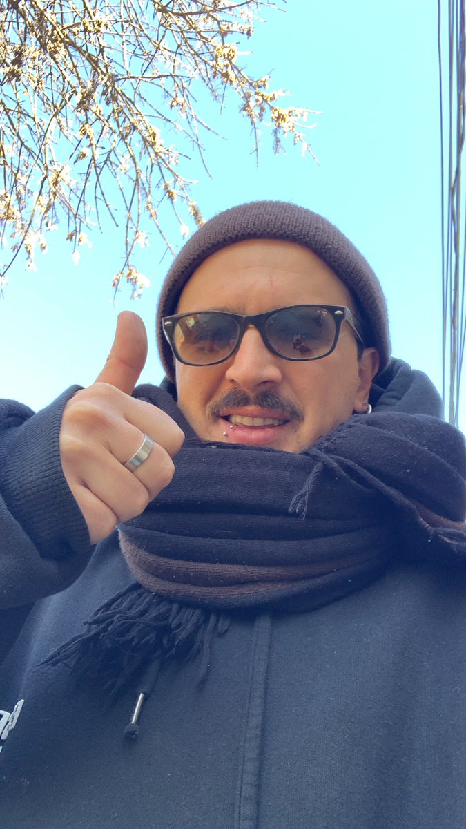 niniochill tweet media