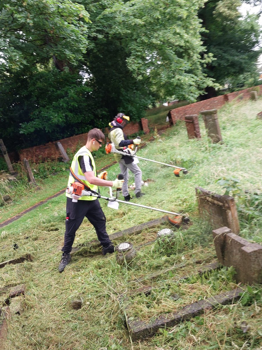 A huge well done to team 15 for the effort put into their first week at the community project at St Giles Church, Sheldon.

We have some amazing individuals that are showcasing not only hard work but also great problem solving skills and team work.

Well done 👏