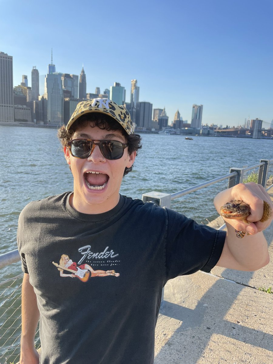 Charlie (Let's Keep It Respectful On Here!) tweet media