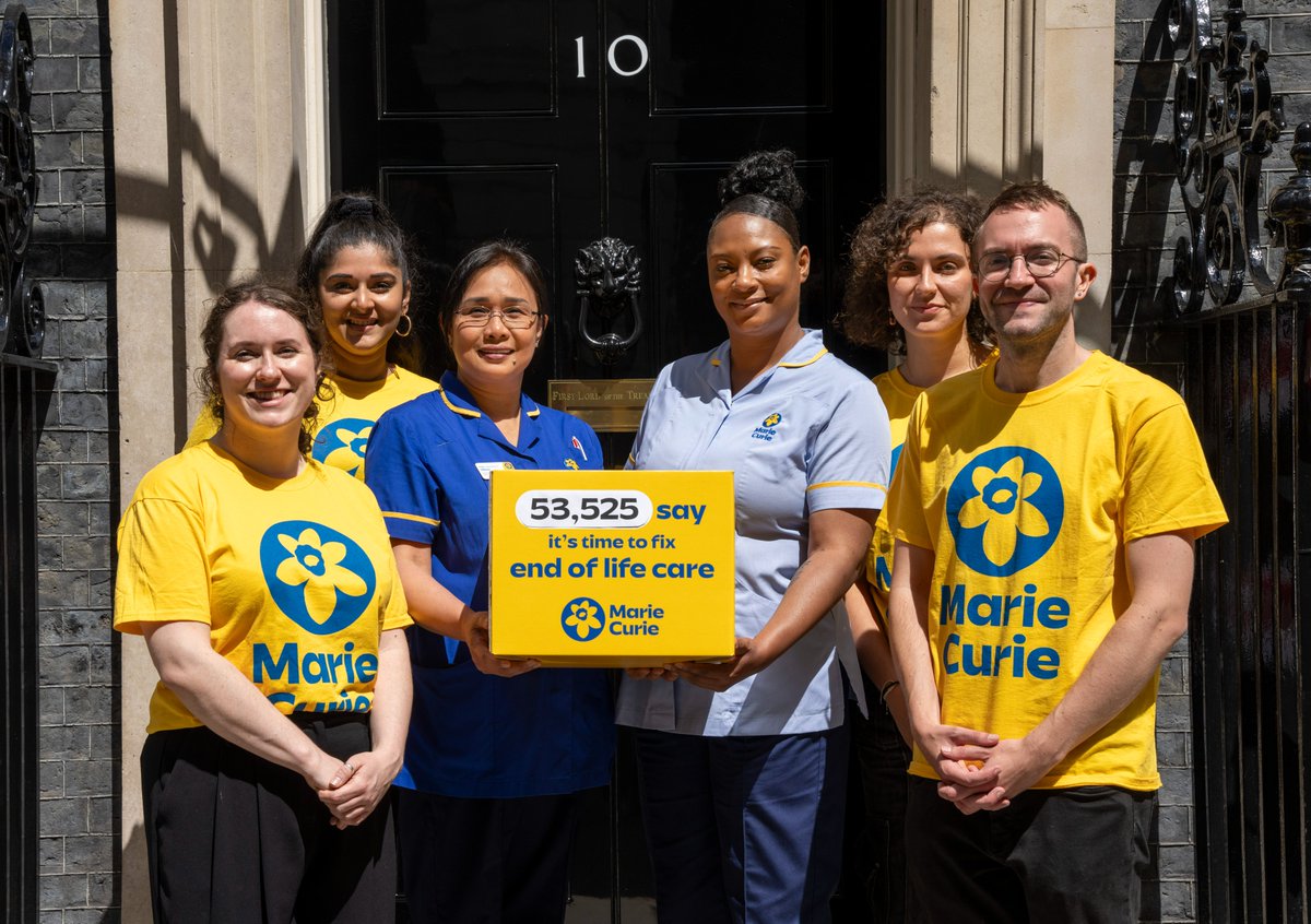 Marie Curie tweet media