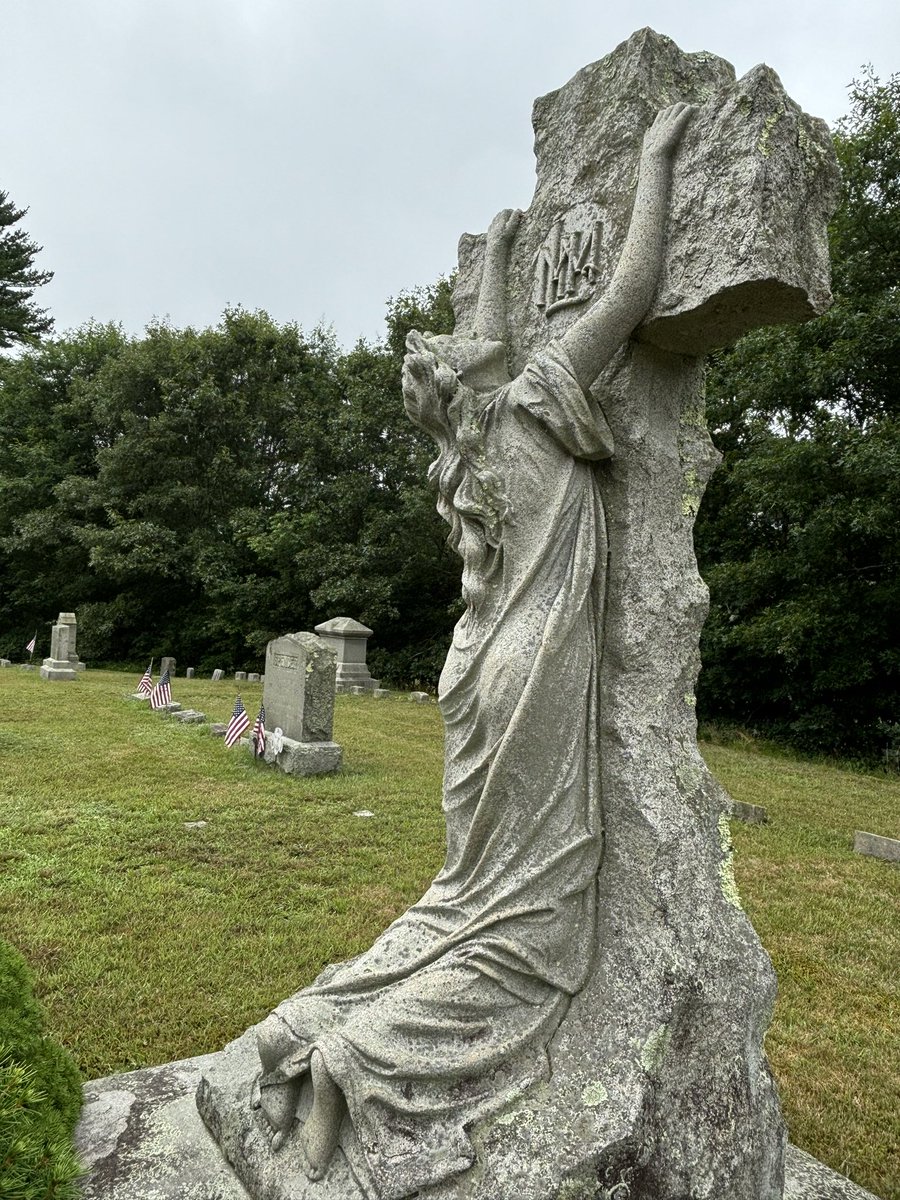 CDanaherH's tweet image. Death #enlivens life
like night does day,
like work does play;
Praise 
for blessings in abeyance makes
the space for grace to take— #outright— wanting’s place.

#vsspoem
#vss365
#poem
#poetry 
#enlivening