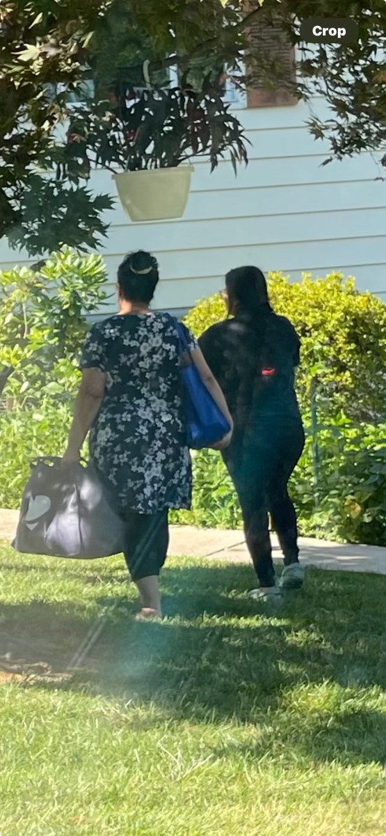 ComSchoolLeader's tweet photo. During summer months, our family engagement specialist continue to support our students & families making home deliveries of bundles of love @914cares providing summer essentials♥️ #OPrime https://t.co/wrFKgwqVtd