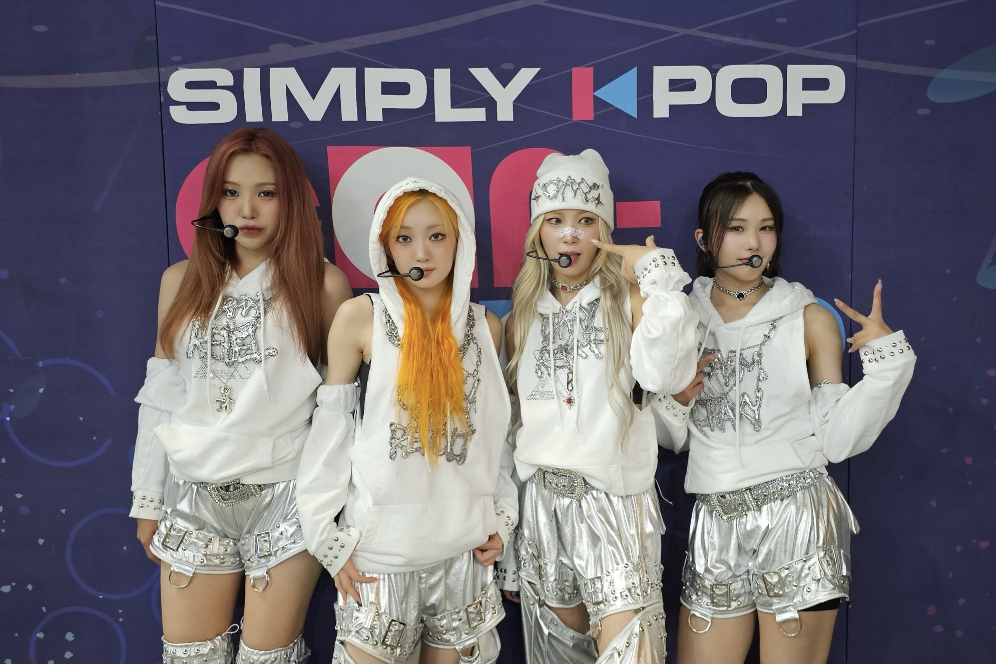 GSSywziagAQMBh4?format=jpg&name=large