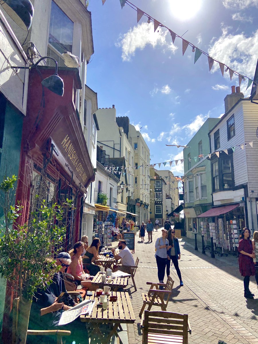 Discover Hastings Old Town
So many reasons to love this fabulous seaside town 🧡

#Hastings #Hastingsoldtown #visithastings #1066country #holidayuk #holidaycottages #rye #eastsussex #ryeandbeyond #ryeandbeyondcottages