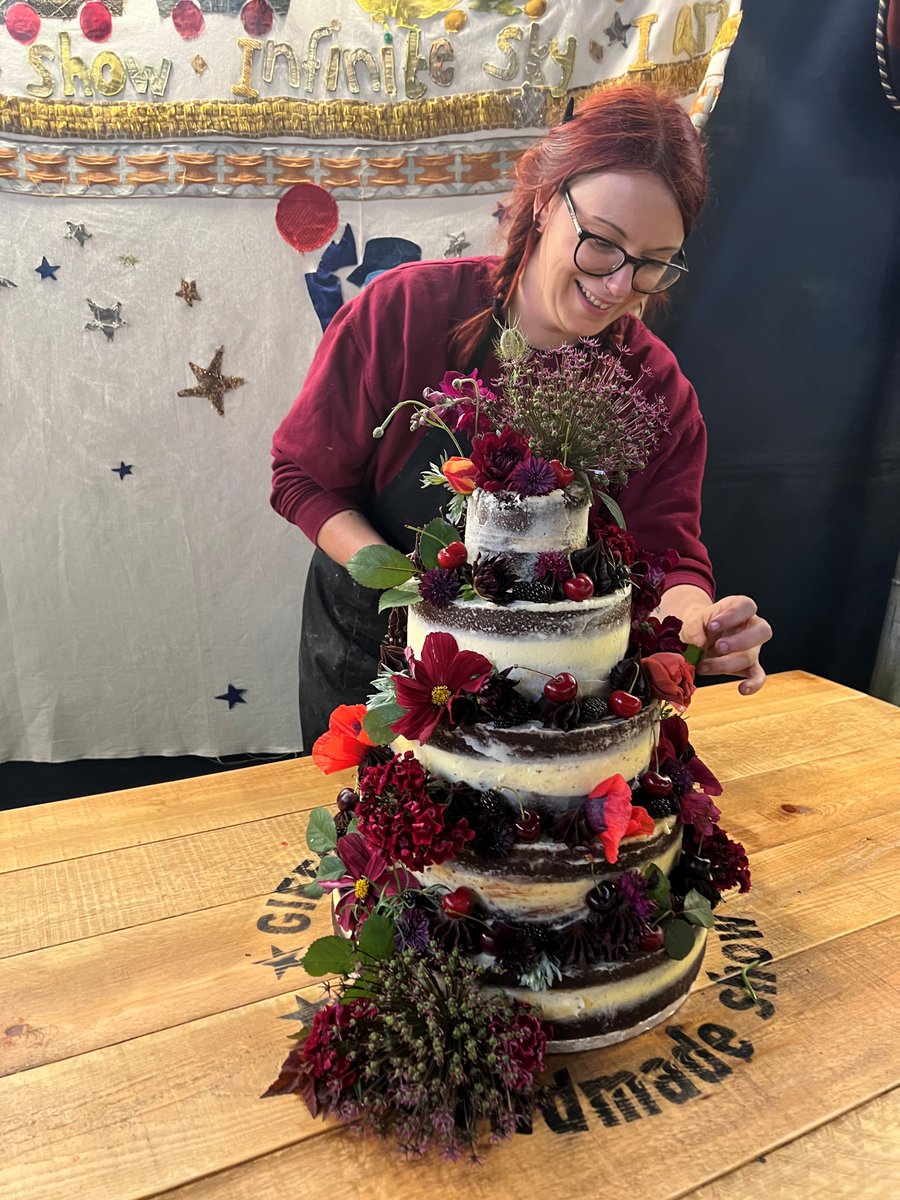 We recently had the absolute pleasure of hosting a very special wedding here at Giffords Circus. It was a glorious affair and our head chef Tara Moreton-Archibald created this spectacular five layered wedding cake using flowers from Chiswick walled garden.
