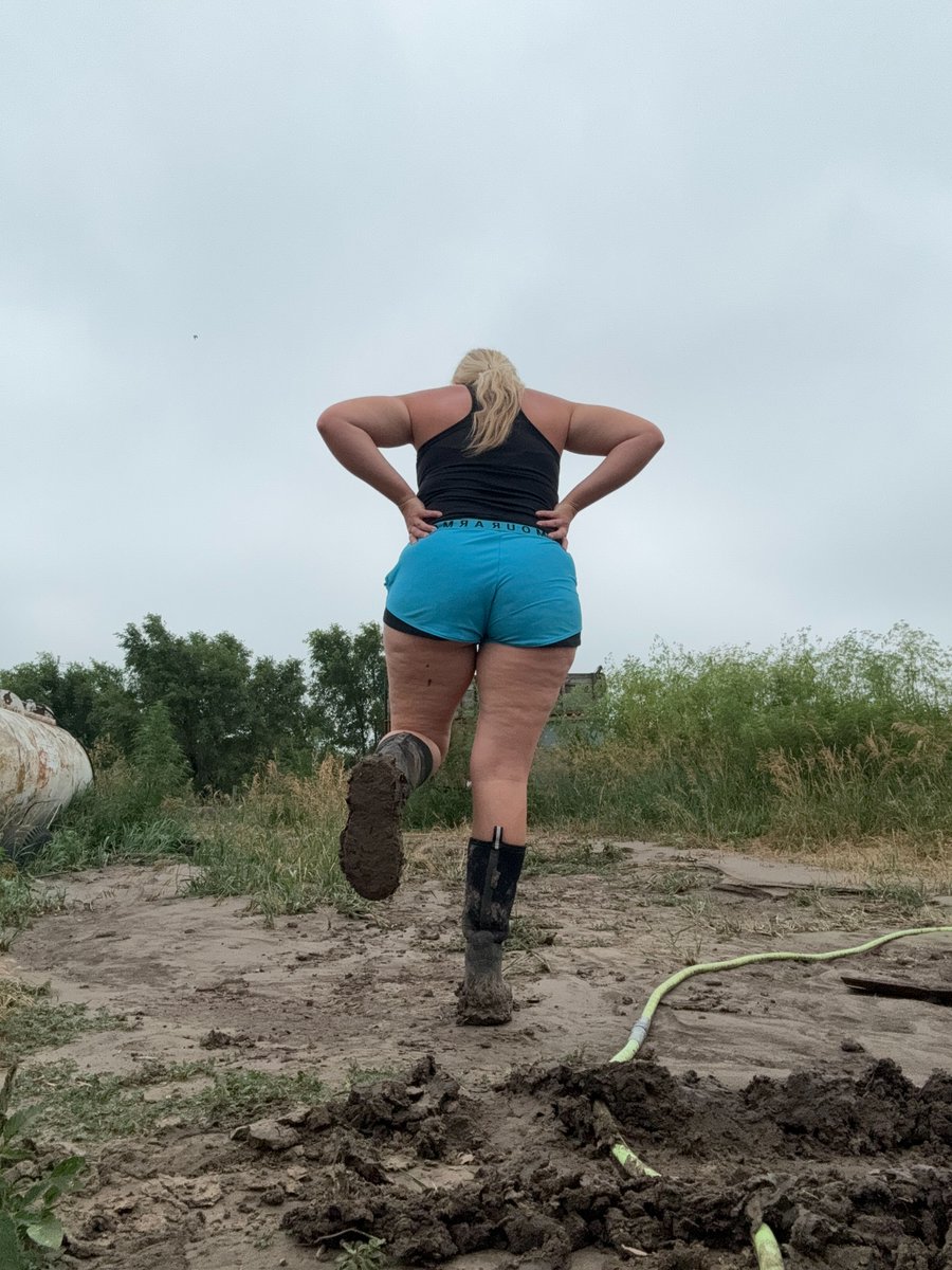 FemaleRancher's tweet photo. Channeling my inner child playing in the mud! π§οΈπ§ Thankful for these muck boots on the farmβthey keep my feet dry while trudging through the mud and checking on our animals. ππ’
#FarmLife #MuckBoots #PlayingInTheMud #InnerChild #FarmFun #Thankful #FarmGear #AnimalCare #MudLife https://t.co/xmgFLvJ6Fh