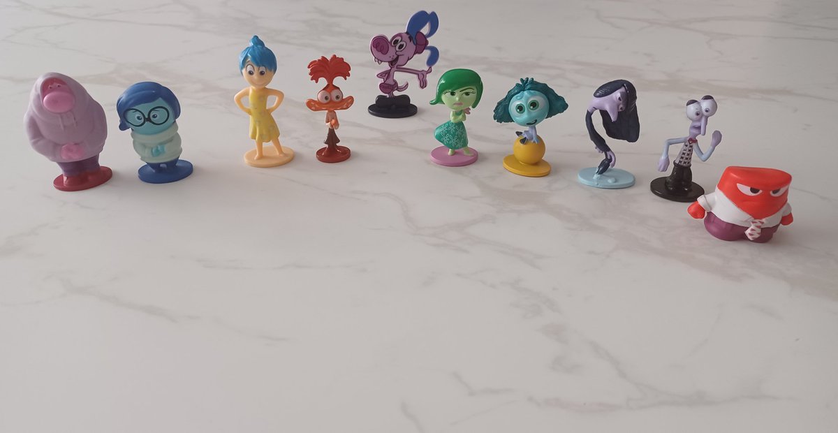 SuLorelai's tweet photo. Es mi cumple y a sus tres años #littleRory ya sabe qué regalos le van a encantar a mamá 💕
Por supuesto, me deja jugar un rato y luego los guarda con sus juguetes 🙈 https://t.co/hedvc6TW4U