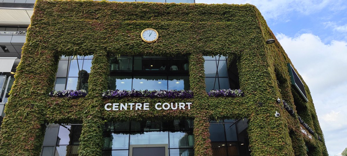 DebbieNeale's tweet image. Great visit to Wimbledon to watch mens' semi finals today with a mixed bunch of @WilsdenPrimary and @tpsbd13 children. Great experience and exemplary behaviour. @FocusTrust1