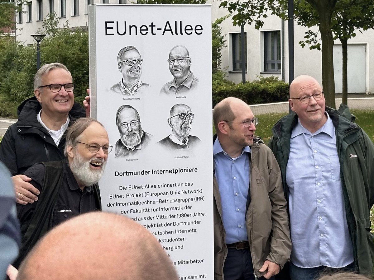 DrPeering's tweet image. What do Daniel Karrenberg @limbodan, Axel Pawlik @axelpawlik, Dr. Rudolf Peter, and Rüdiger Volk have in common? They’re being celebrated today as Dortmund’s Internet pioneers - think the EUnet (European Unix Network) project. Both stamps and a sculpture. alumni-informatik-dortmund.de/praesentation-…