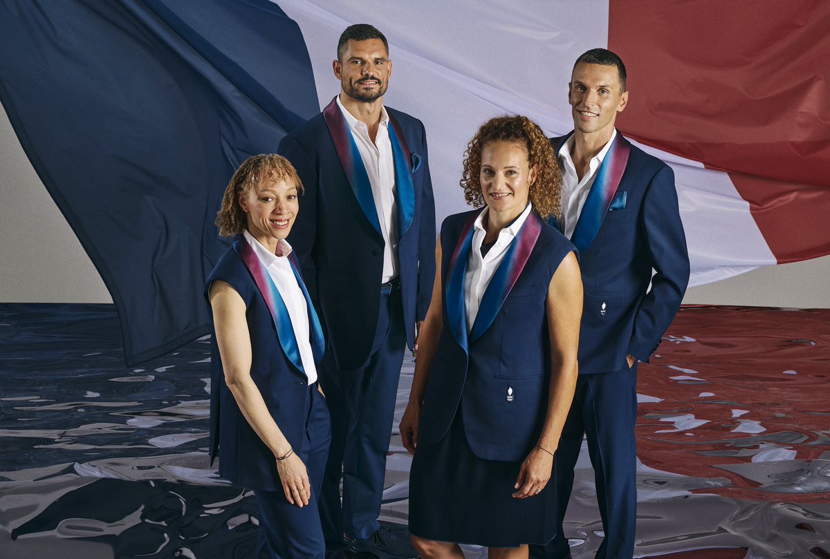 Mélina Robert-Michon et Florent Manaudou pour les Jeux Olympiques. 
Nantenin Keita et Alexis Hanquinquant lors des Jeux Paralympiques.

Voici les 4 porte-drapeaux des Jeux de #Paris2024 🇫🇷
