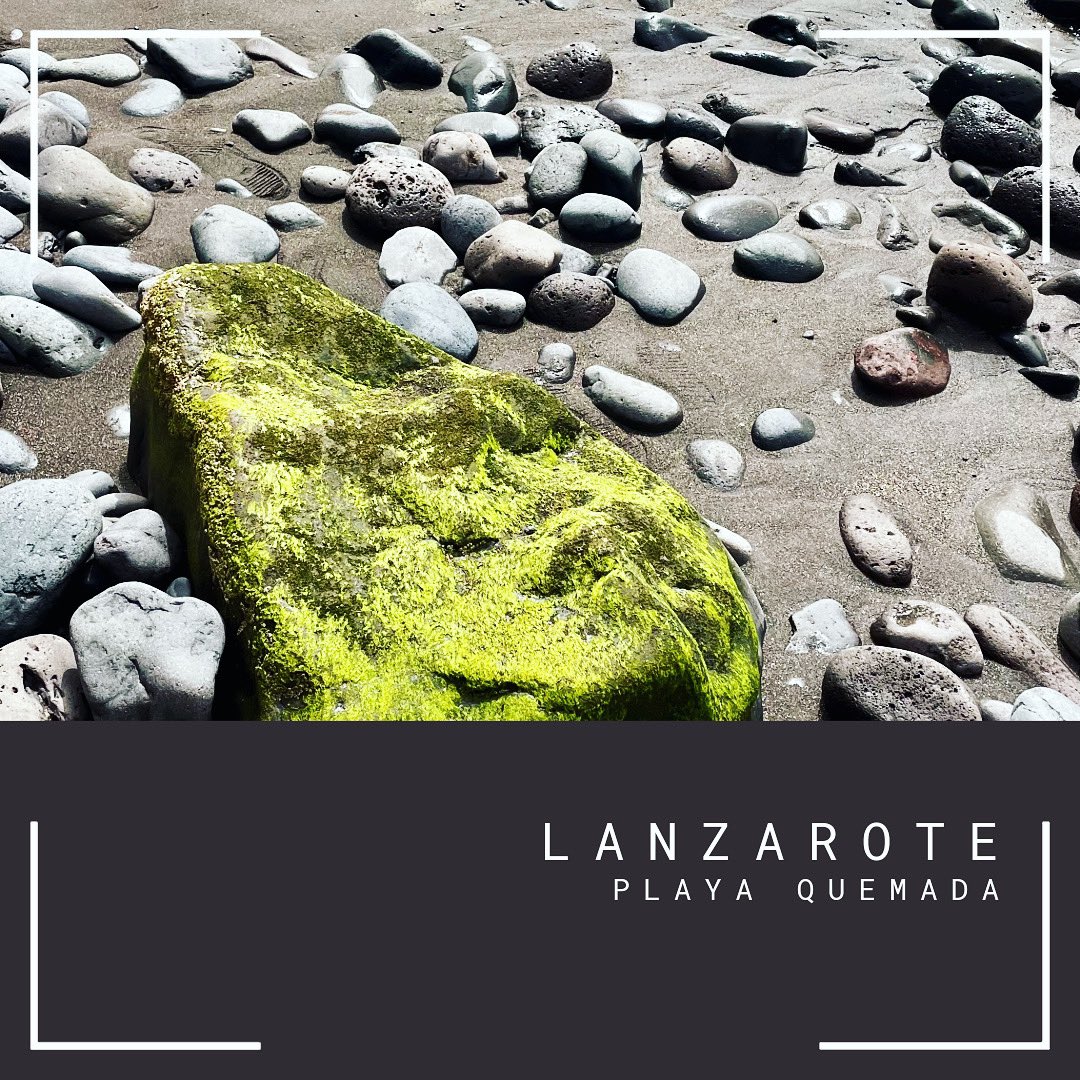 solamentedavid's tweet photo. Playa Quemada es el nombre de un pequeño pueblo pesquero de Lanzarote. La razón de su denominación está en el color de la arena de sus playas, que parece que han ardido por la acción del sol y que se presentan como un territorio diseñado por la fuerza de la naturaleza. https://t.co/VgEXEeSOVF