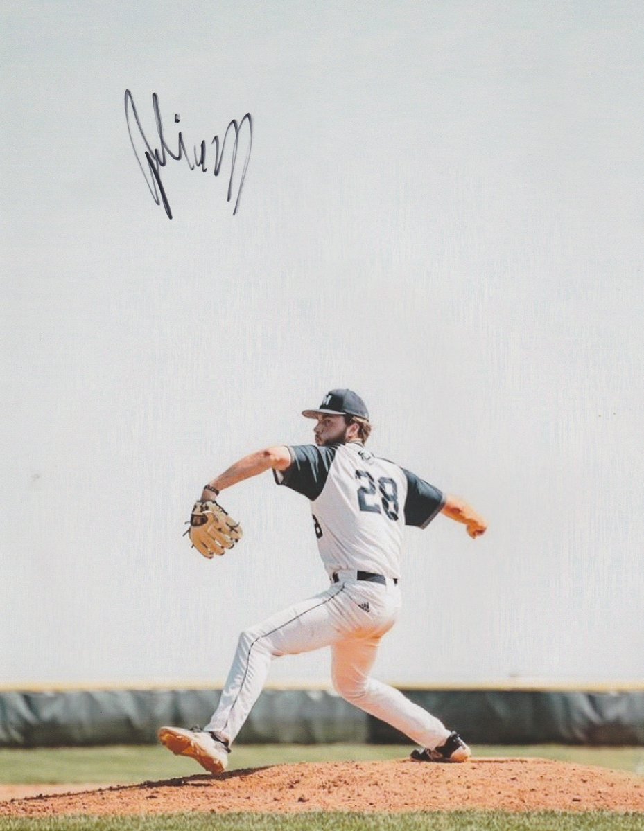MikeSorenson1's tweet photo. A huge shout out to Jason Libby who autographed all of my photos! @jasonlibby28 #Respect https://t.co/ZJDtqPaiSc