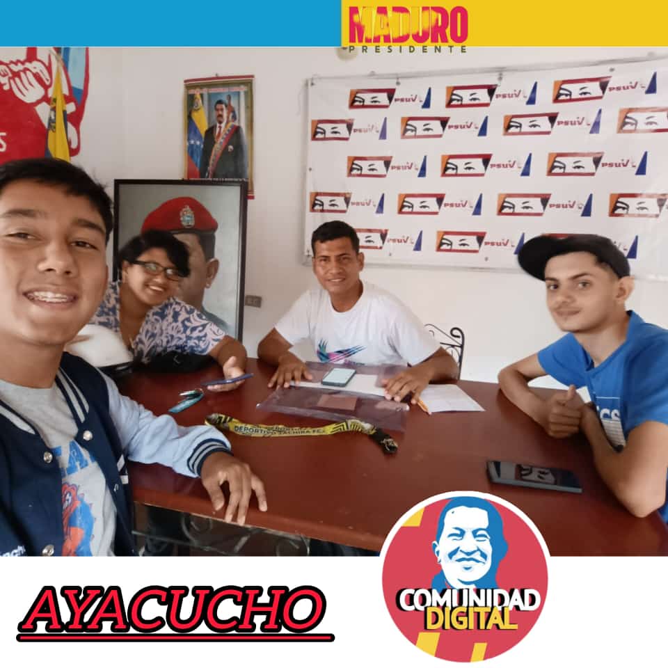 HpsuvCarlos's tweet photo. #12Jul Sala Situacional Comunidad Digital @FreddyBernal
@jaimes_isa58742 @virtual80956 @BrigadasCHCH @BcCojedes @PSUVTachira @AyacuchoApc
#LaPoesíaNosUne #MaduroPresidente https://t.co/xe3zspE3jq