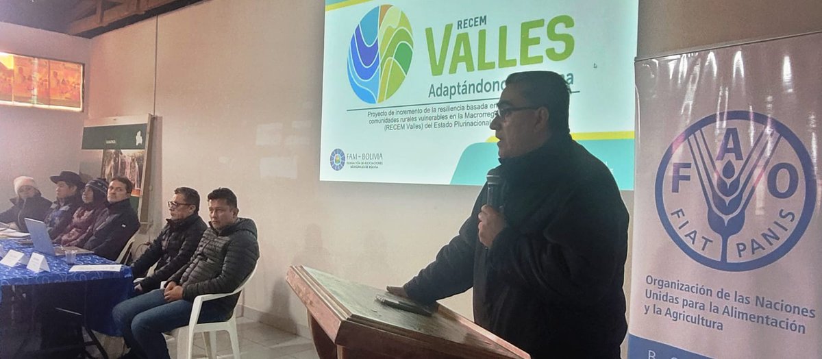 FAOBolivia's tweet photo. 📣#Hoy 

Con entusiasmo, responsabilidad y compromiso por trabajar en favor de la seguridad alimentaria, hídrica y la resiliencia climática, RECEM Valles cerró su ciclo de inauguración operativa en Samaipata, Santa Cruz ✅️🙌 https://t.co/rJXBpbMWZO