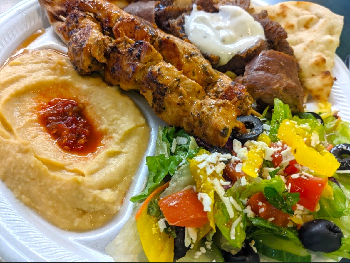 MonaPitaNC's tweet image. Excited to discover our savory platters? At MonaPita.com, enjoy a variety of delicious platters: #Vegetarian, #BeefKabob, #ChickenKabob, #KaftaKabob, #LambGyro, #Shawarma, and #MixedGrill.
 
DoorDash: bit.ly/MPDoorDash
GrubHub: bit.ly/MonaPitaGH