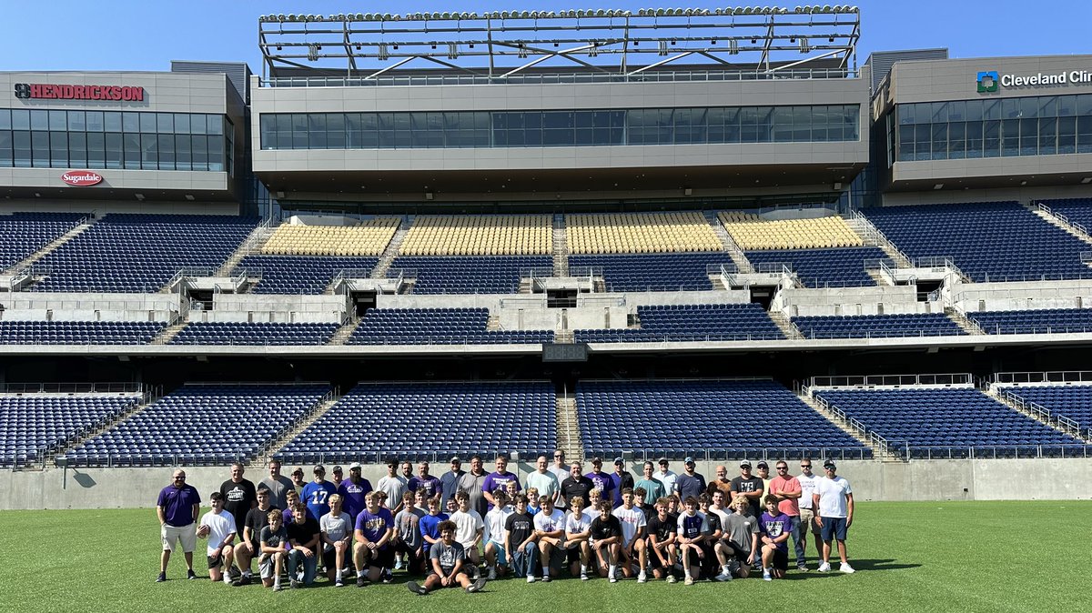 We had a great time at the <a href="/ProFootballHOF/">Pro Football Hall of Fame</a> today for our father/son event! #ALLIN #FAMILY