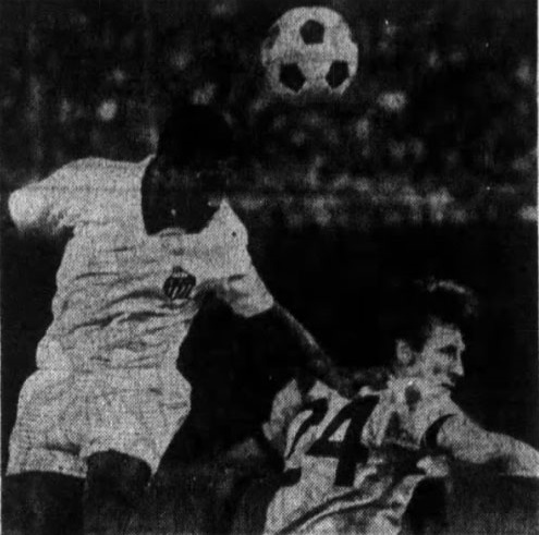 Steve1T's tweet photo. #OnThisDay in 1968 – Warren Archibald scored twice to lead #NewYorkGenerals to 5:3 win over visiting @SantosFC (w/ @Pele) in a friendly before 15,645 fans at @yankeestadium. Dieter Perau, Laszlo Kaszas & @MenottiElFlaco also scored for the hosts. https://t.co/SoBo05shfA