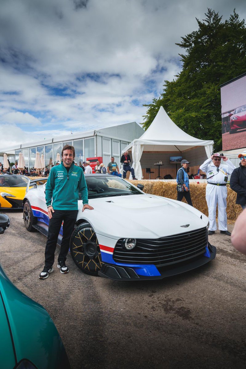 alo_oficial's tweet photo. Special day showcasing a unique car. @astonmartin VALIANT 🤩 https://t.co/2h9V7QQScQ