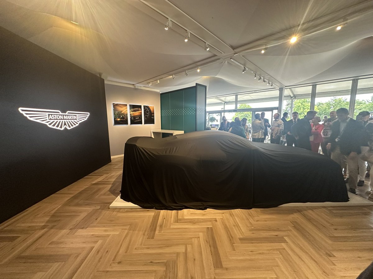 alo_oficial's tweet photo. Special day showcasing a unique car. @astonmartin VALIANT 🤩 https://t.co/2h9V7QQScQ