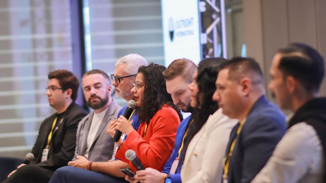 CamDiversidad's tweet photo. Intervención de aliados de las Cámaras de Comercio y de Negocios de las Américas:

En este evento, nuestros aliados discutieron cómo las políticas de Diversidad, Equidad e Inclusión (DEI) pueden transformar el entorno empresarial. 

#DEI #Diversidad #Inclusión #WeTrade2024 https://t.co/fxep8UaZ3S