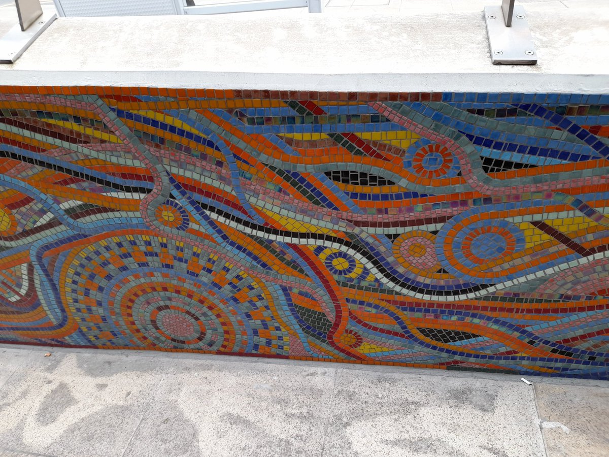 LondonWunderbar's tweet photo. I'm a big fan of the London Bridge Station #mosaic. #LoveLondon https://t.co/STnZgzvXDf
