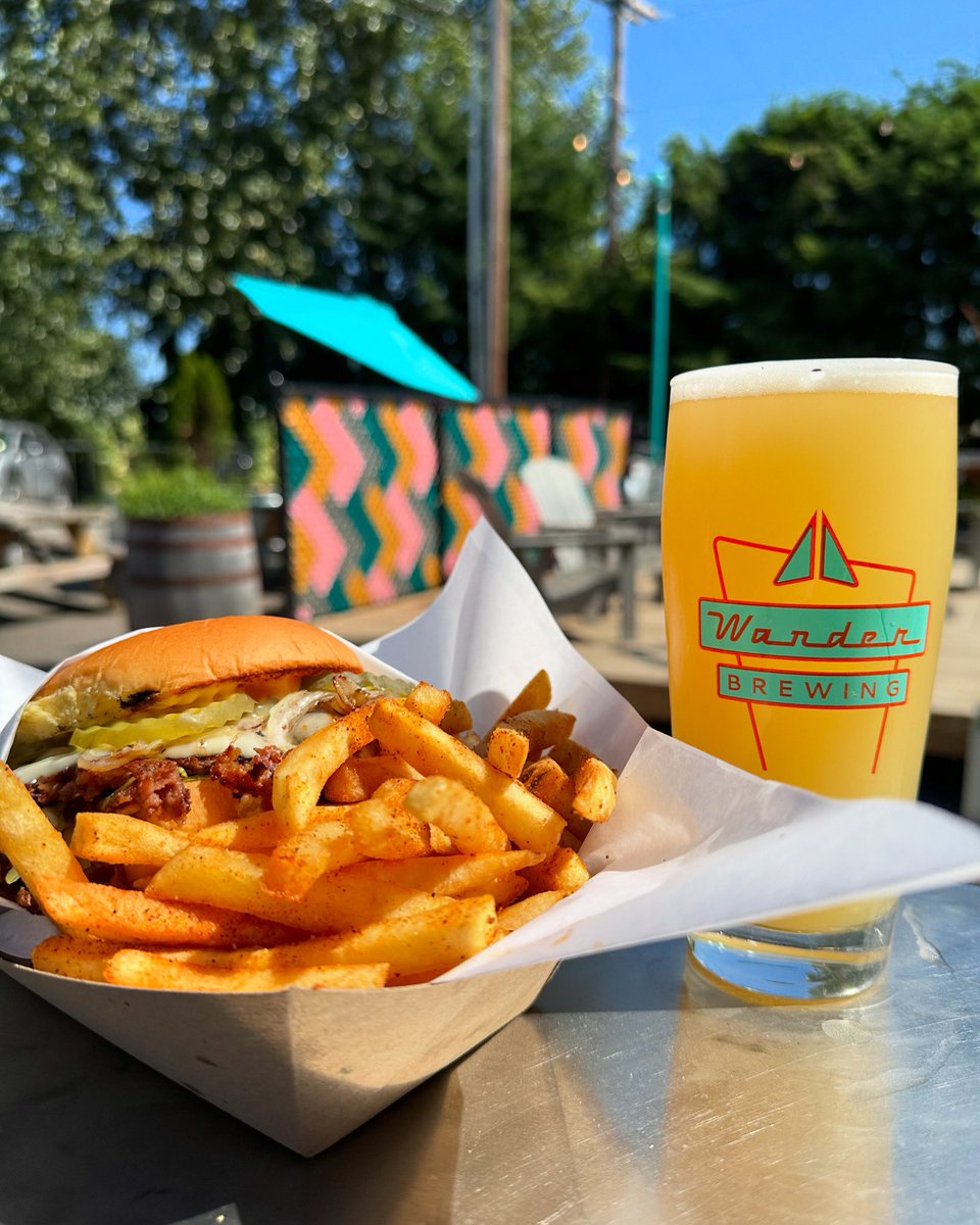 It’s going to be an amazing weekend Bellingham! Cold beer, cider, and wine are ready for you, and the can cooler is stocked full with beer to go. Looking for something to satisfy your hunger? We have that too! Ice cream,  @luchadoraburger and BBQ!