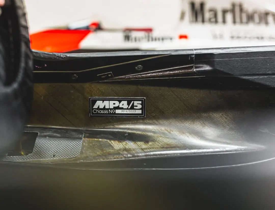 The McLaren MP4/5B-03 chassis during  restoration ❤️