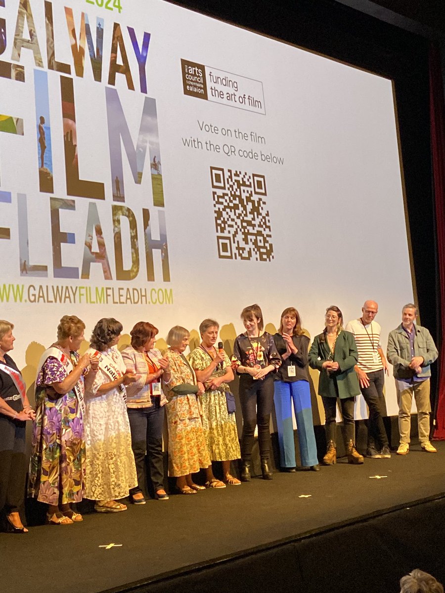 ‘These strong women bred strong women’ 🙌💚🇮🇪

- a beautiful discussion after the Irish premiere of ‘HOUSEWIFE OF THE YEAR’ at this years #filmfleadh