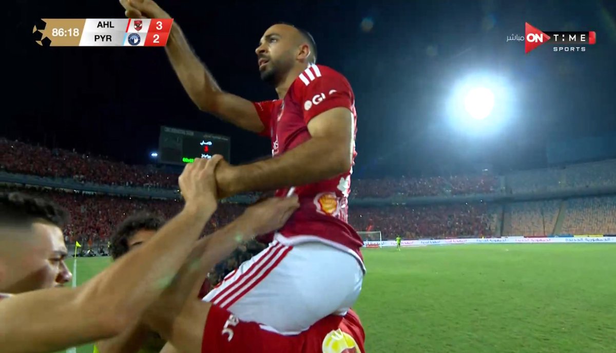 mohamedelgazar4's tweet photo. هوه "أفشة" مافيش غيره 👌✔️🦅

#الاهلي_بيراميدز https://t.co/fT8MbCyrMW