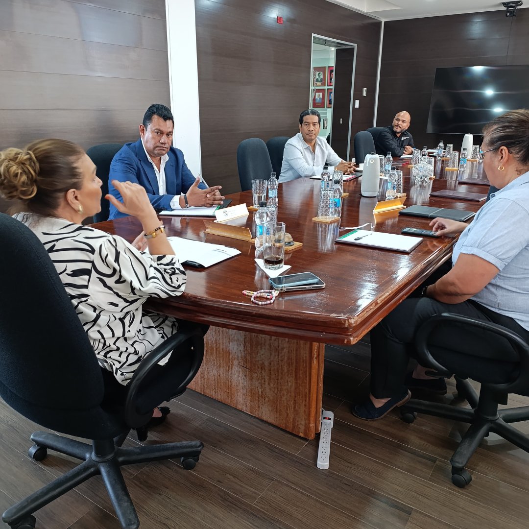 Continuando con "Conectando con la Membresía" un espacio para escuchar las problemáticas e intercambiar ideas y posibles soluciones con nuestros socios, en esta tercera edición nos reunimos con los miembros del sector Marítimo, Logístico y de Transporte.

#ElCambioComienzaPorMÍ