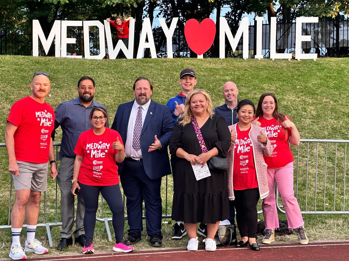Alex Paterson (@ajpaterson) on Twitter photo Another fun #MedwayMile. Thanks to all the Medway Council staff who make this fantastic community event happen. Good to catch up with <a href="/medwaylabour/">Medway Labour & Co-operative Group 🇬🇧🤝🇺🇦</a> pals afterwards.
#proudtobemedway Another fun #MedwayMile. Thanks to all the Medway Council staff who make this fantastic community event happen. Good to catch up with <a href="/medwaylabour/">Medway Labour & Co-operative Group 🇬🇧🤝🇺🇦</a> pals afterwards.
#proudtobemedway