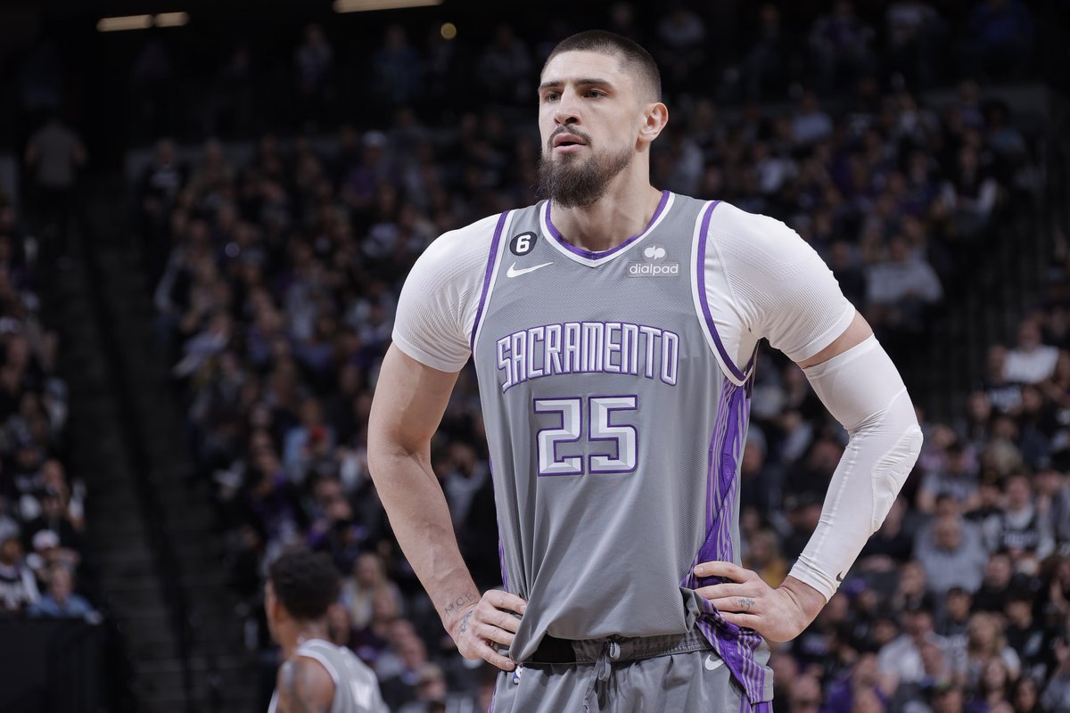 Swipafoxsquad tweet media