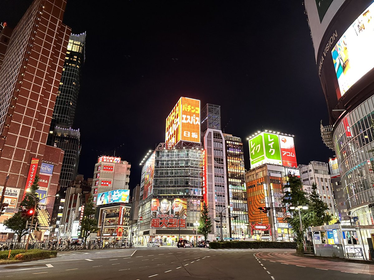 Ben100__'s tweet image. Faites de l’argent pour vous. 

Faites de l’argent pour le dépenser. 

Ne gardez rien 

Faites de l’argent pour voyager, manger, jouer, peu importe tant que ça vous fais plaisir. 

Vivez comme des rois, mourrez comme des pauvres. 

Arrachez tout, c’est vous contre le monde.