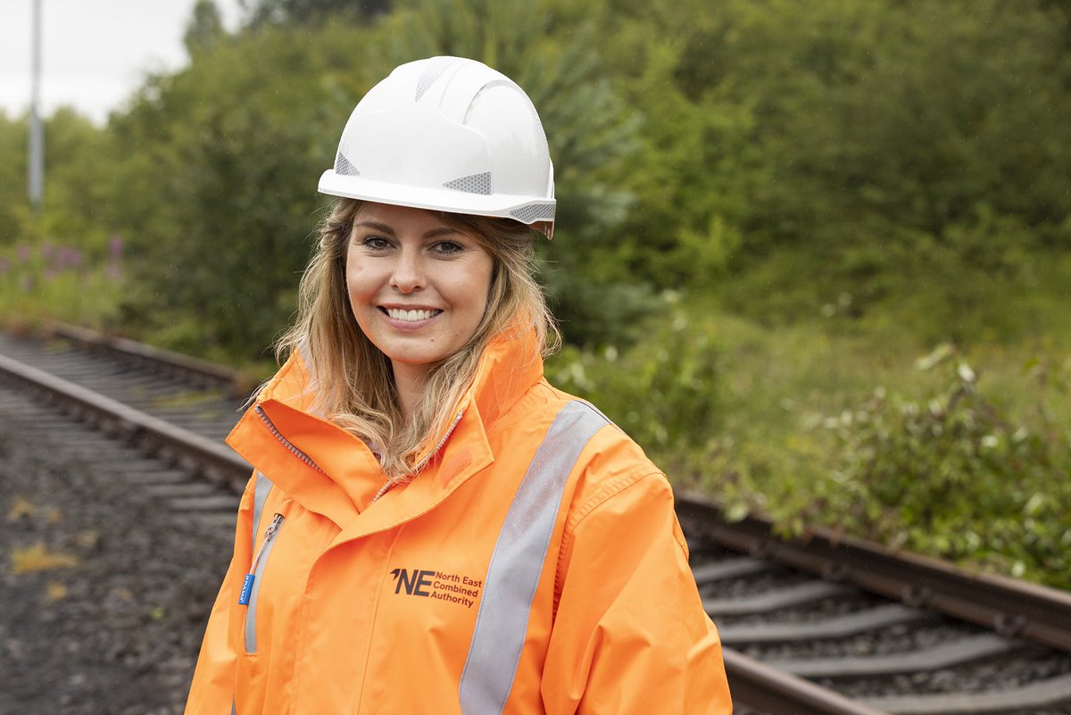 KiMcGuinness's tweet photo. Busy week!

From Downing Street with @Keir_Starmer, @AngelaRayner and other Mayors to talk about bringing more power to our regions and creating real opportunity in our North East to investment in the business case to extend @My_Metro to Washington.

I’m getting on with the job. https://t.co/YV9YRCmiQQ