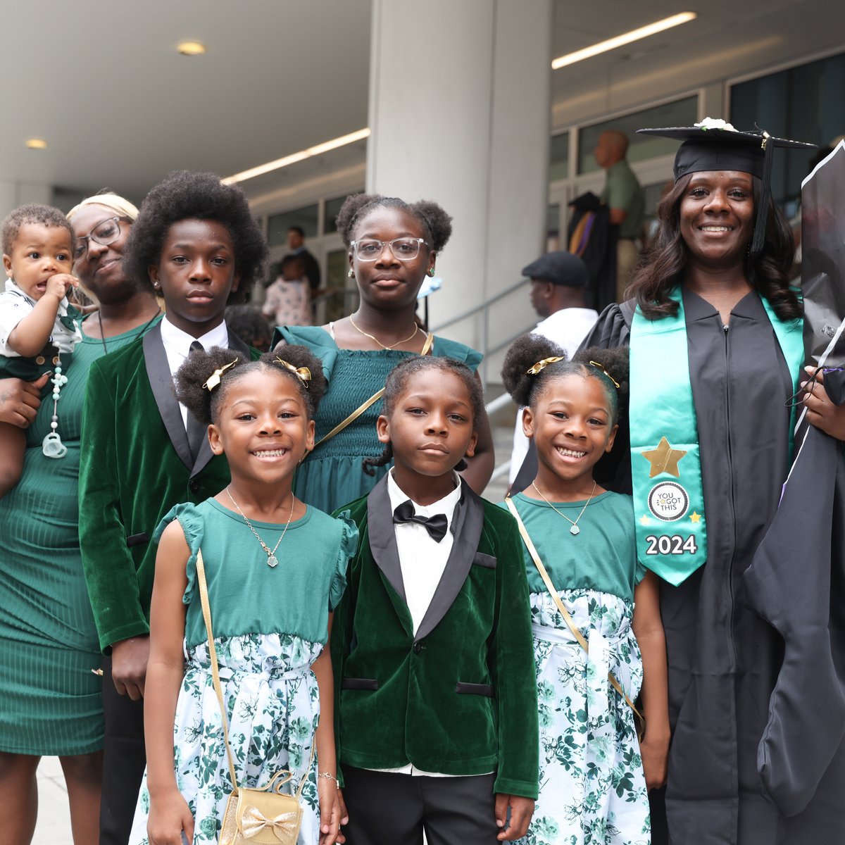 ExcelsiorUniv's tweet image. Behind every cap and gown, there's a family's love lifting you higher. You did it for them, but you couldn't do it without them. Huge shoutout to the incredible families of all our grads.🎓💫 #FamilyMatters #Commencement2024 #ExcelsiorProud