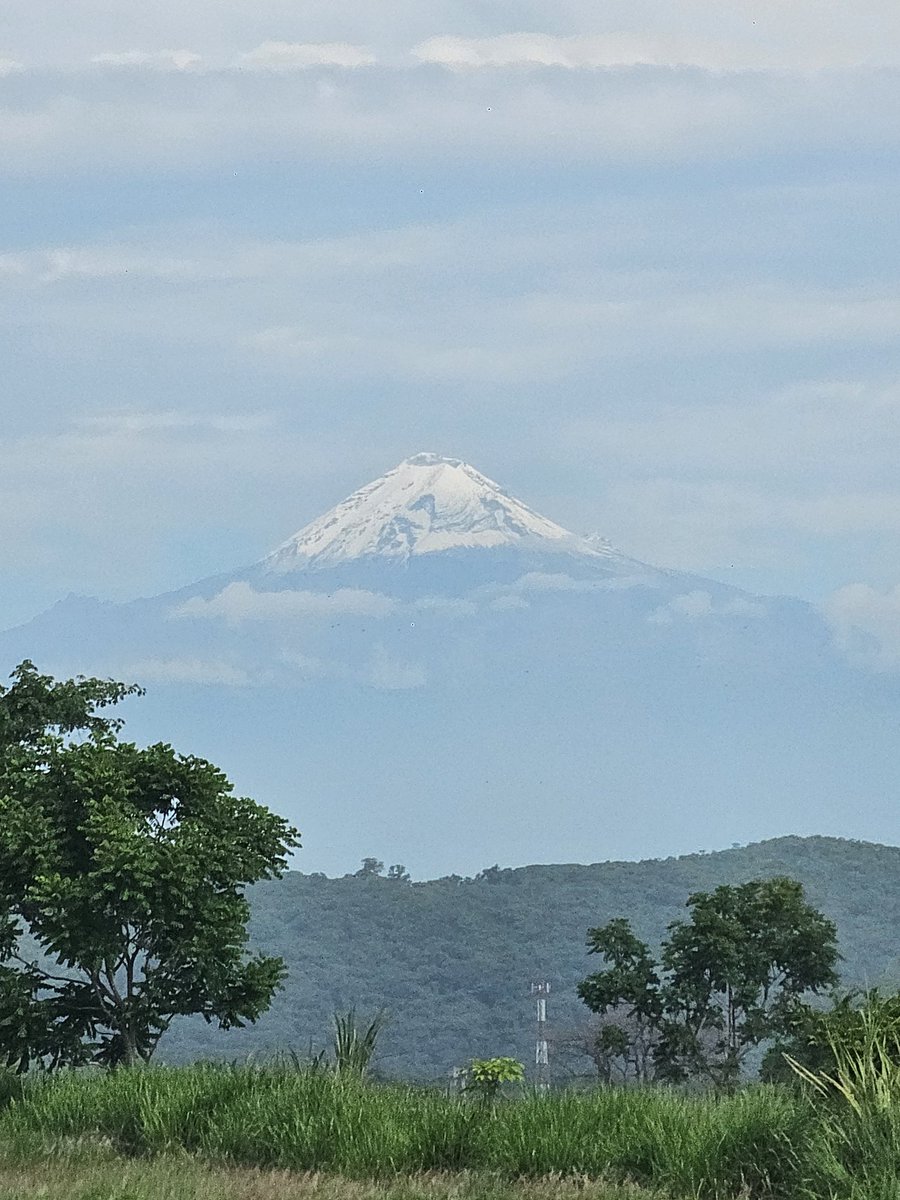 StephRogel's tweet photo. El anuncio de @bachoco y la foto 🏔 https://t.co/SNUiYnKSPr