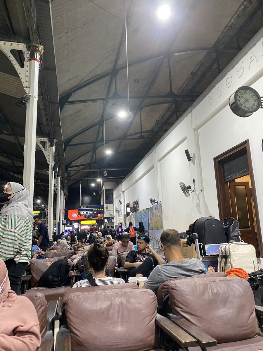kedjge's tweet photo. Transit YK https://t.co/jR0JLlcOiw