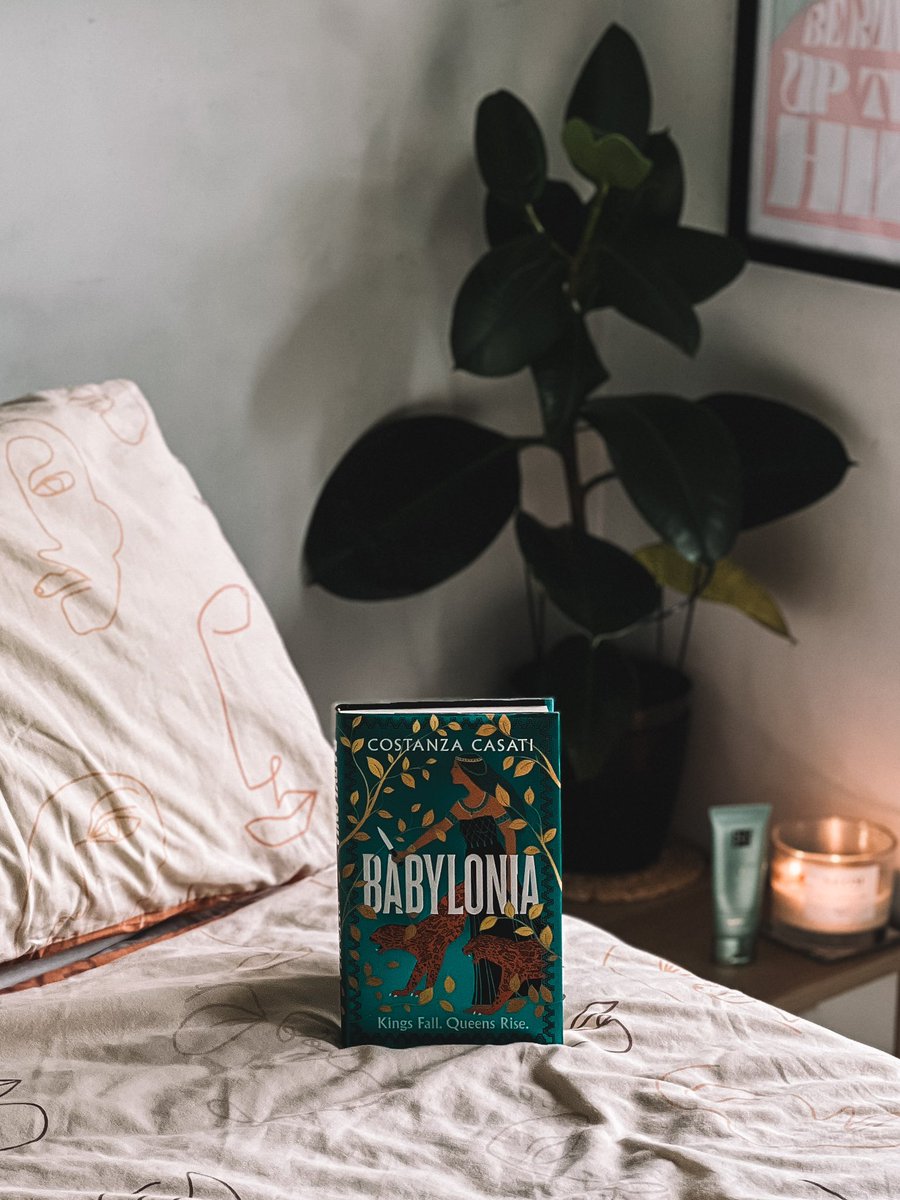 mythicreader_'s tweet photo. 📖 Some recent posts on my bookstagram:
* ad - includes gifted copies

Three recent reads - https://t.co/laX10tO1WR

Babylonia review - https://t.co/NOnmw3sxfw

Tandem Collective x The Poetry Pharmacy mailing - https://t.co/v7n6dn20We

June wrap up: https://t.co/4DJsd6nwqe https://t.co/Qmor3xANPv