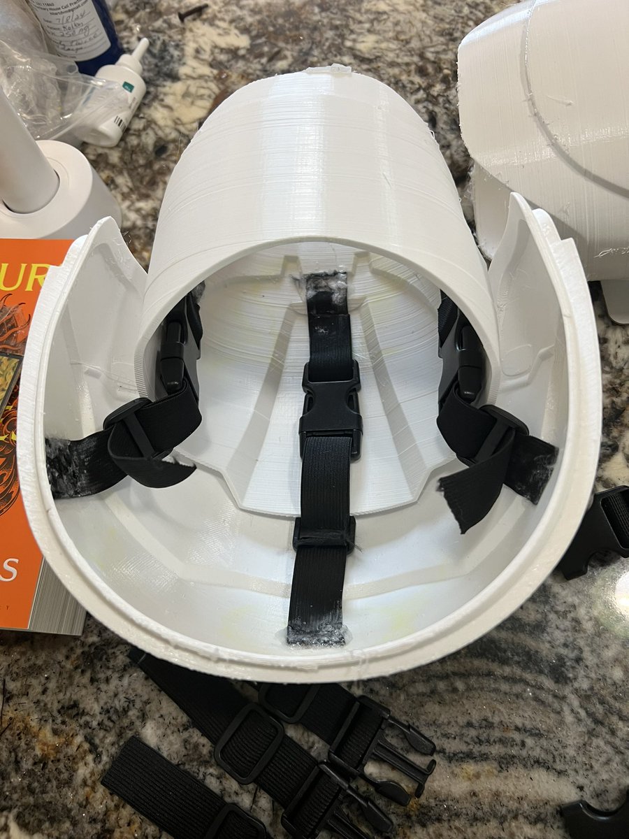 BuzzKnightyear's tweet image. These are trickier parts than expected. There’s no room for the shoulder itself to rotate upward, which is essential to me for a “U.C.F. KNIGHTS!” Chant or a first down hand motion, so the biceps need to rotate under the shoulder. This means these straps are all elastic!!
