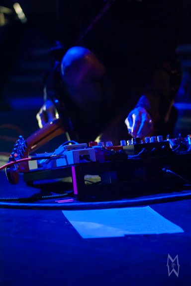 Sitting here Friday afternoon work finished for the day my mind ran on this amazing lady @KimletGordon I had the pleasure of spending time with before and after the show and rememberd I did not share it yet, so here is few low res samples