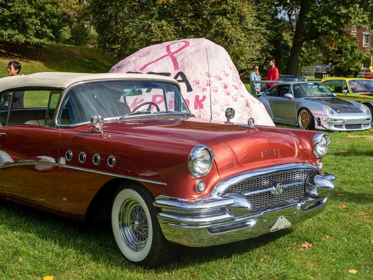 FDUWhatsNew's tweet photo. Happy Collector Car Appreciation Day! π
πΈ Jayden Diamond
#myfdu #fairleighdickinsonuniversity #collectorcars #carappreciation #carsonlawn #vintage #vintagecars #retrocars https://t.co/SvzW5eRhqf