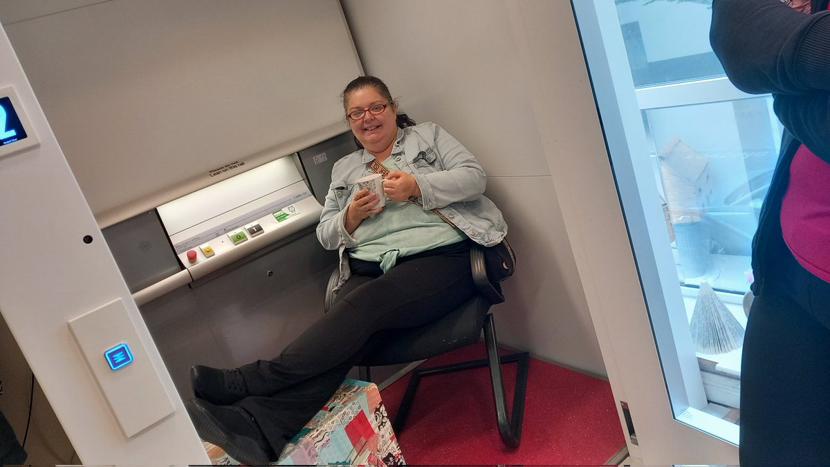 There is always time for tea in Bedford Row...even in the lift🤣😀