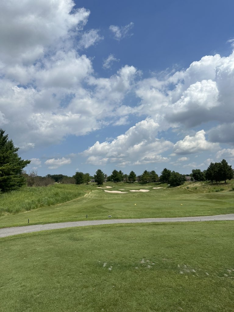 Nice little Par 3 at White Hawk CC