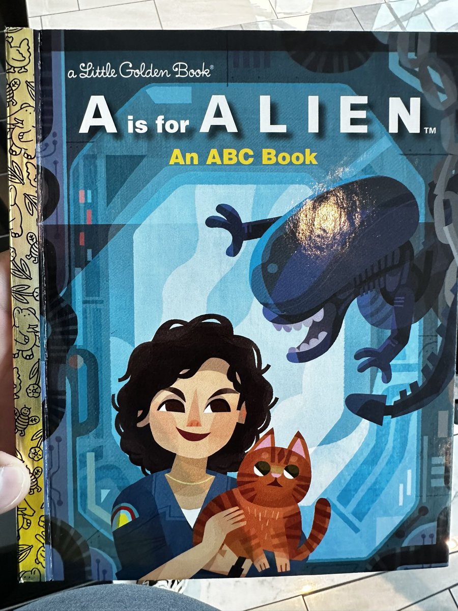 deacon05oc's tweet photo. Lara’s new book. Gotta teach her about Alien sooner or later. https://t.co/hjje5GcFFQ