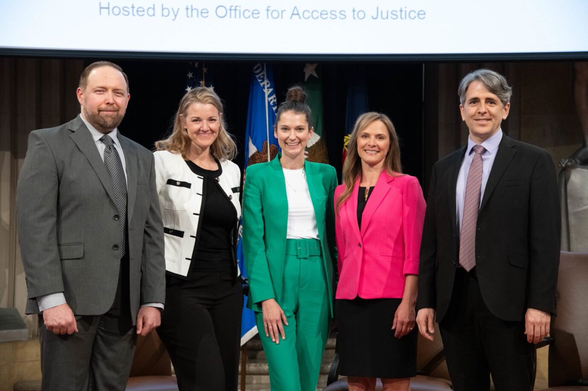 PerformanceGov's tweet photo. Happy #FedFeatureFriday to @ATJDOJ Office for launching Access DOJ to make the Department’s services more accessible, effective, and efficient. This includes recent efforts to reduce burdens on applicants completing the Presidential pardon form. Thank you for your service! https://t.co/FQq4VK46G1