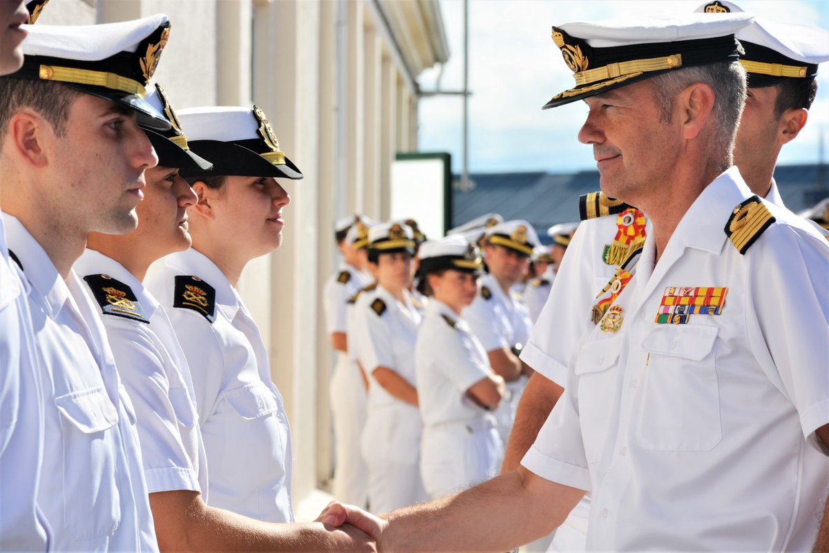 Armada_esp's tweet photo. Esta mañana, tras seis meses navegando por el Atlántico y el Pacífico, el buque escuela #juanSebastiánDeElcano ha atracado en la #EscuelaNavalMilitar, finalizando así el XCVI Crucero de Instrucción de guardiamarinas.

¡Bienvenidos a casa! https://t.co/5bESup0vUE