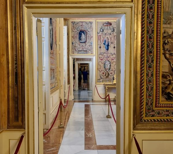 ¡Por fin es sábado 🥳 !

Si buscas un plan para combatir el calor sofocante 🥵 visita el interior del Monasterio 🕍 y descubre su frescura y belleza 💫
Sumérgete en su historia 🌸 y maravíllate con la arquitectura 👑

¡Os esperamos!